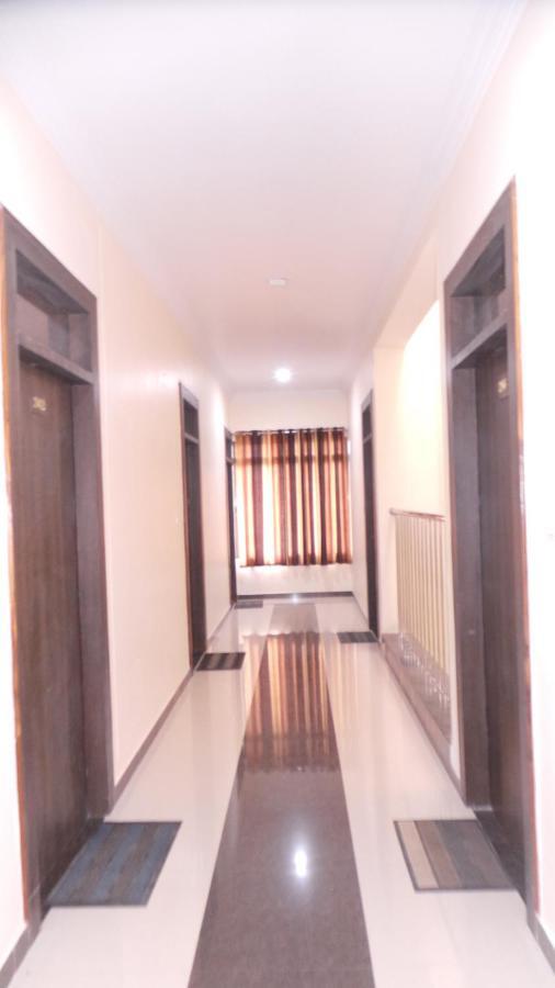 Hotelyashpalace Maihar Buitenkant foto